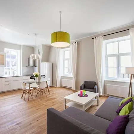 Apartment Modern & Spacious 80m2 In Old Town *